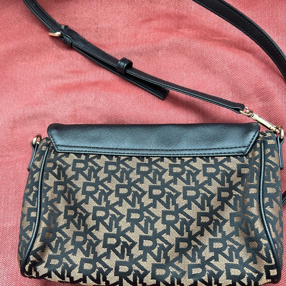 DKNY evening clutch black canvas and brown textile logo new without tags - Picture 3 of 6